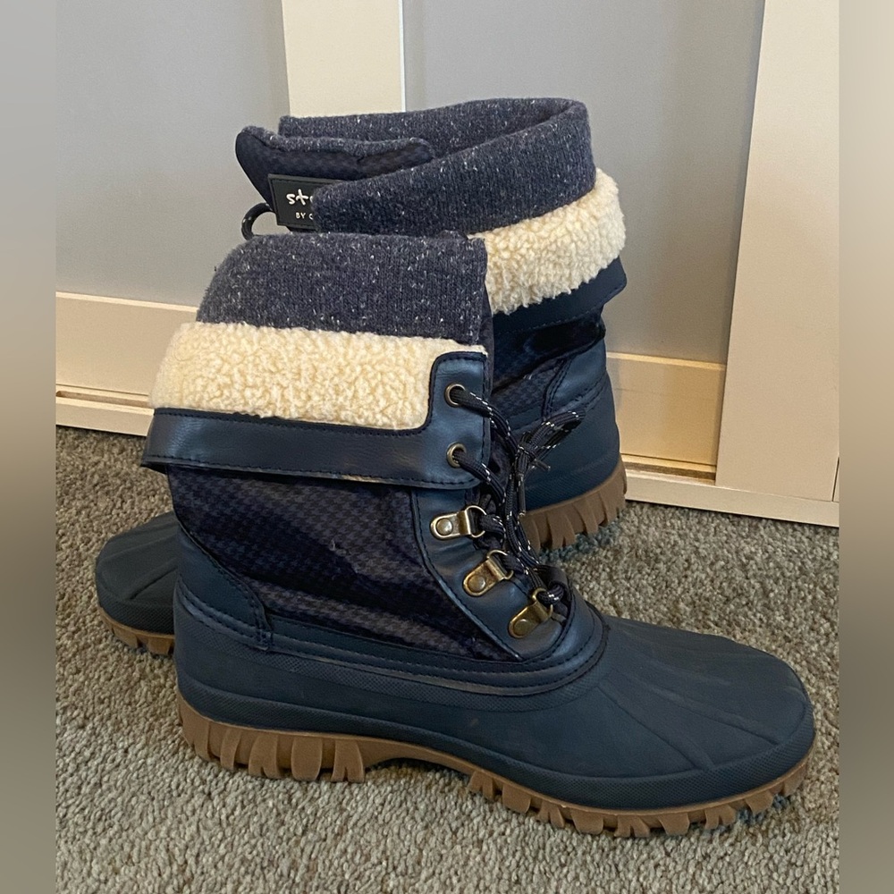Storm By Cougar Navy and Cream Winter Boots